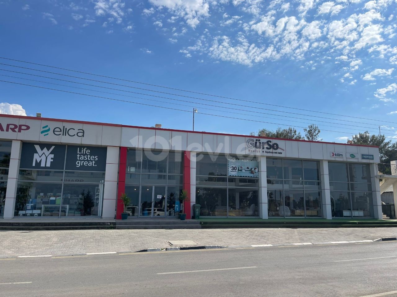 Complete shop for rent consisting of a combination of 4 shops for rent next to Halos trading in Kyrenia, Alsancak. 0533/0548 8403555