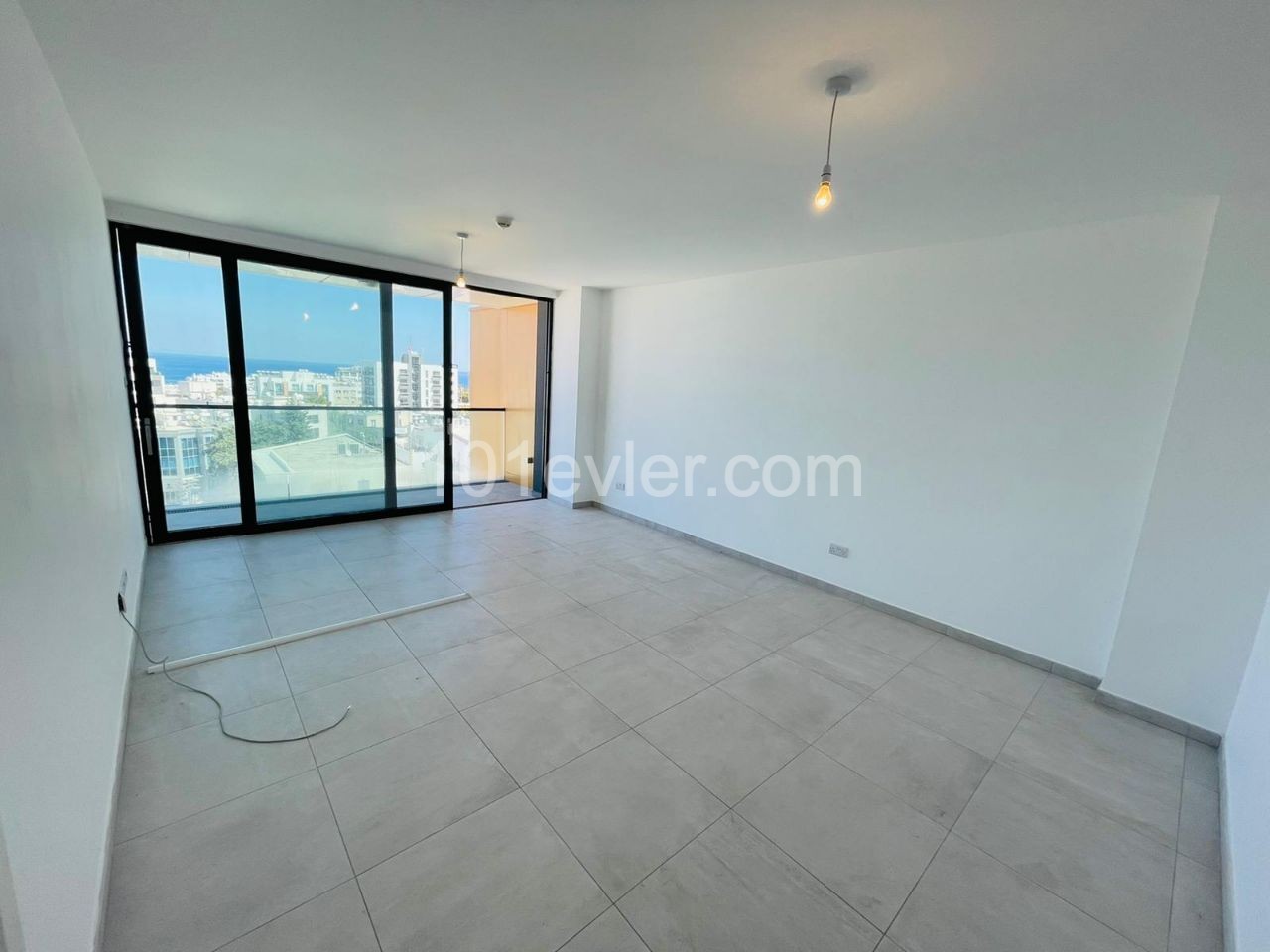 GİRNE MERKEZDE KİRALIK LÜKS 1+1 PENTHOUSE ** 