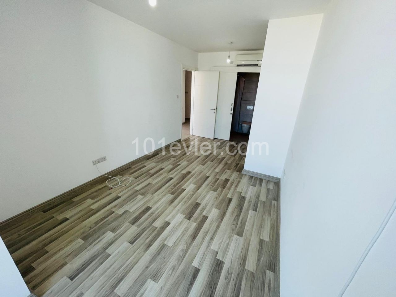 GİRNE MERKEZDE KİRALIK LÜKS 1+1 PENTHOUSE ** 