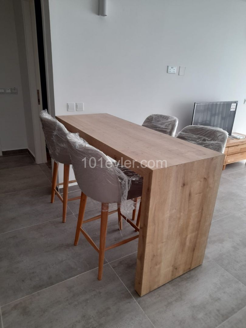 GİRNE MERKEZDE KİRALIK LÜKS 2+1 DAİRE ** 