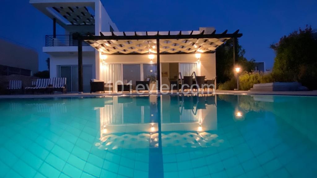 3 BEDROOM LUXURY VILLA FOR DAILY RENT IN ESENTEPE