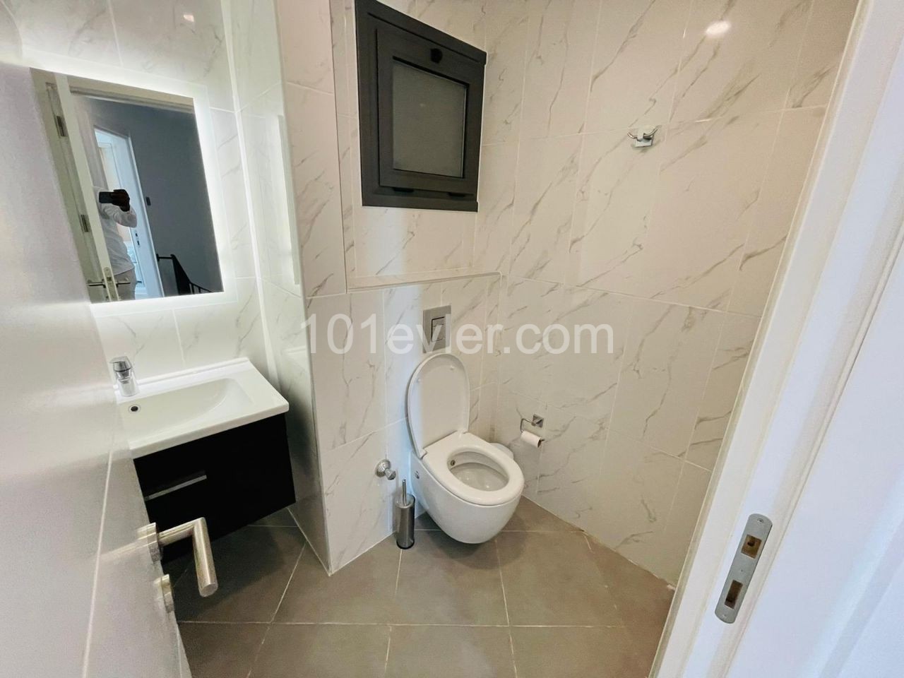 3 BEDROOM LUXURY DUPLEX IN GIRNE CENTER