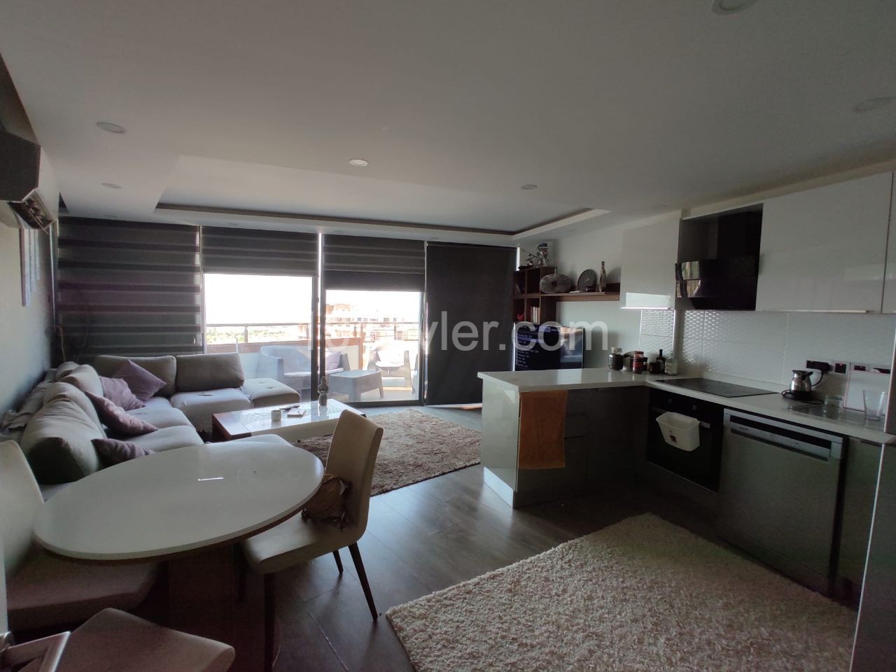 3 BEDROOM LUXURY PENTHOUSE IN GIRNE CENTER