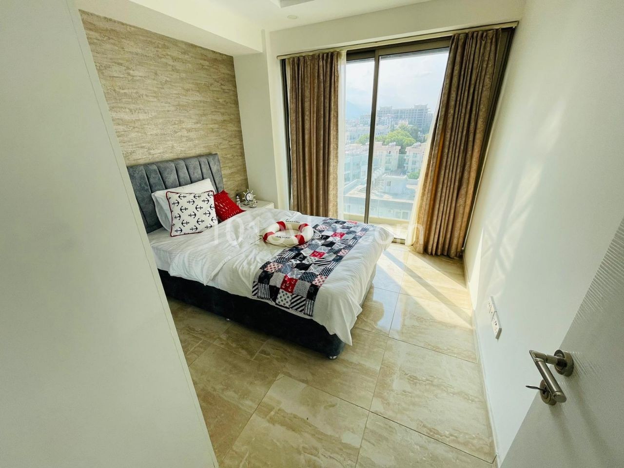 LUXURY 2 + 1  FLAT TO RENT IN GIRNE MERKEZ