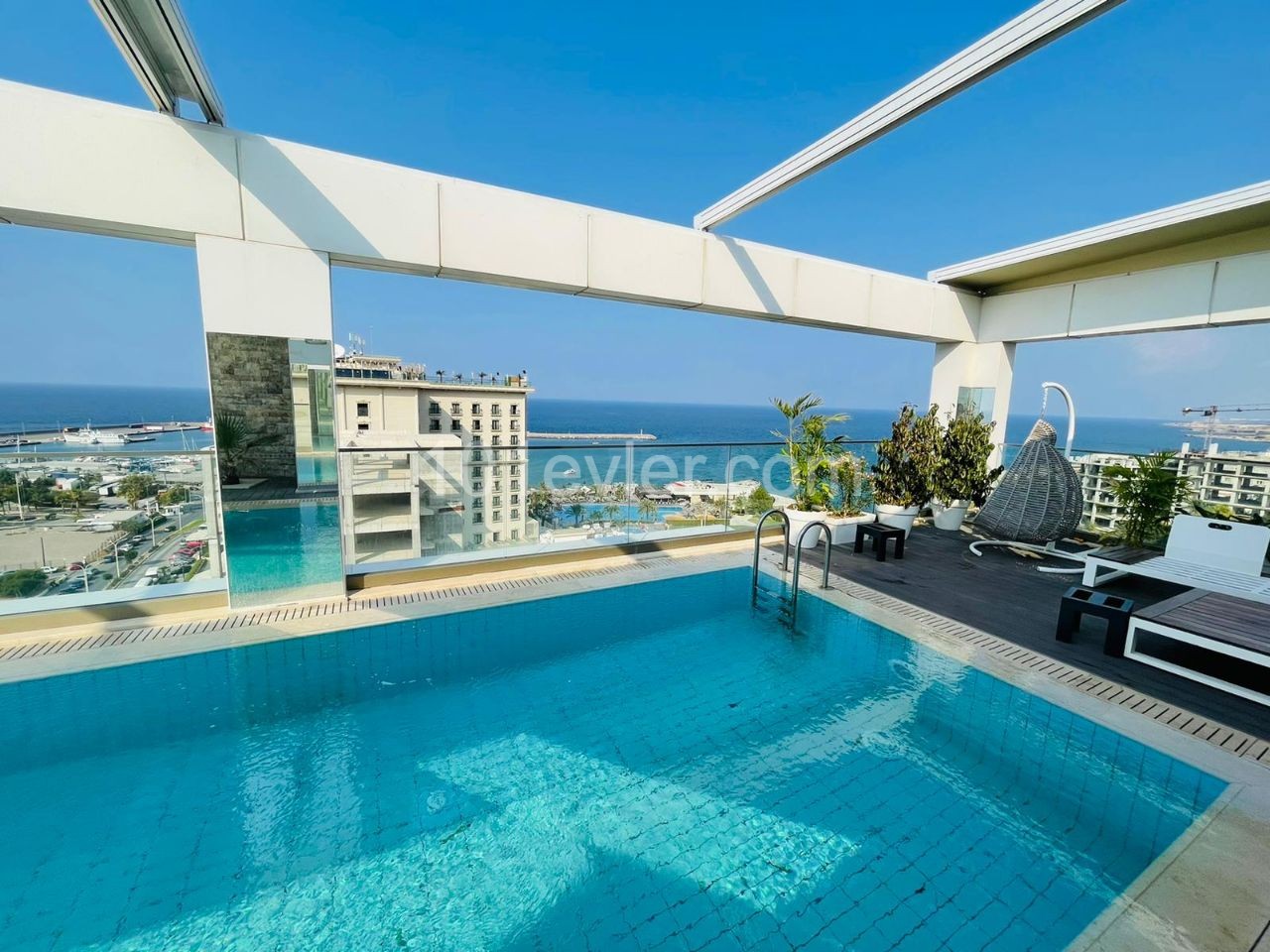 GİRNE MERKEZDE KİRALIK LÜKS 2+1 PENTHOUSE ** 