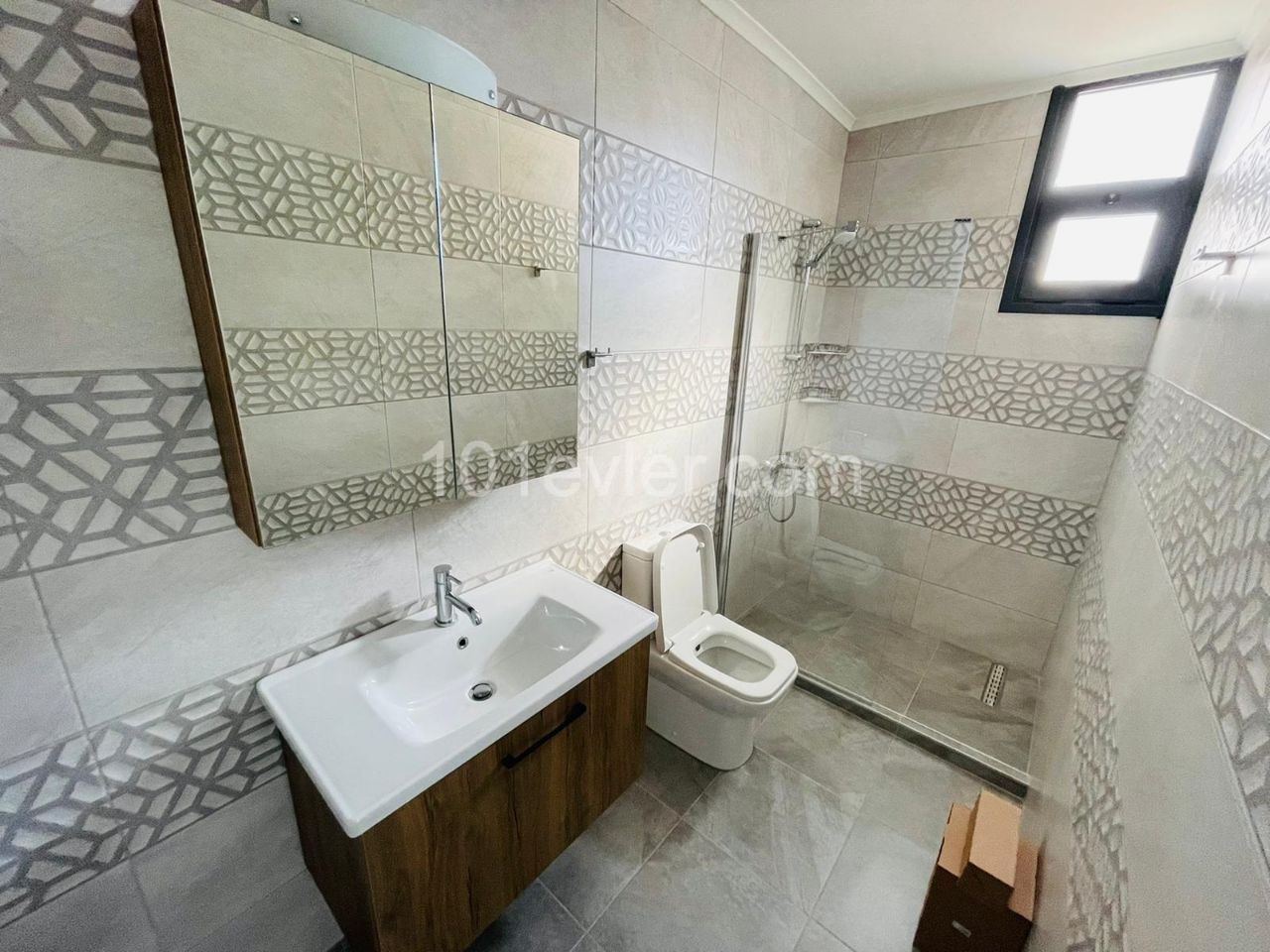 LUXURY 1+ 1  FLAT TO RENT IN GIRNE MERKEZ