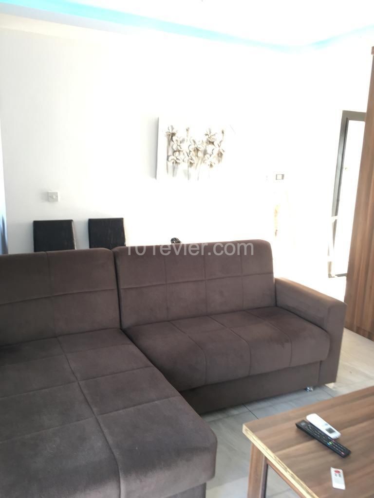 Girne Center'da Kiralık 3 +2 Penthouse ** 