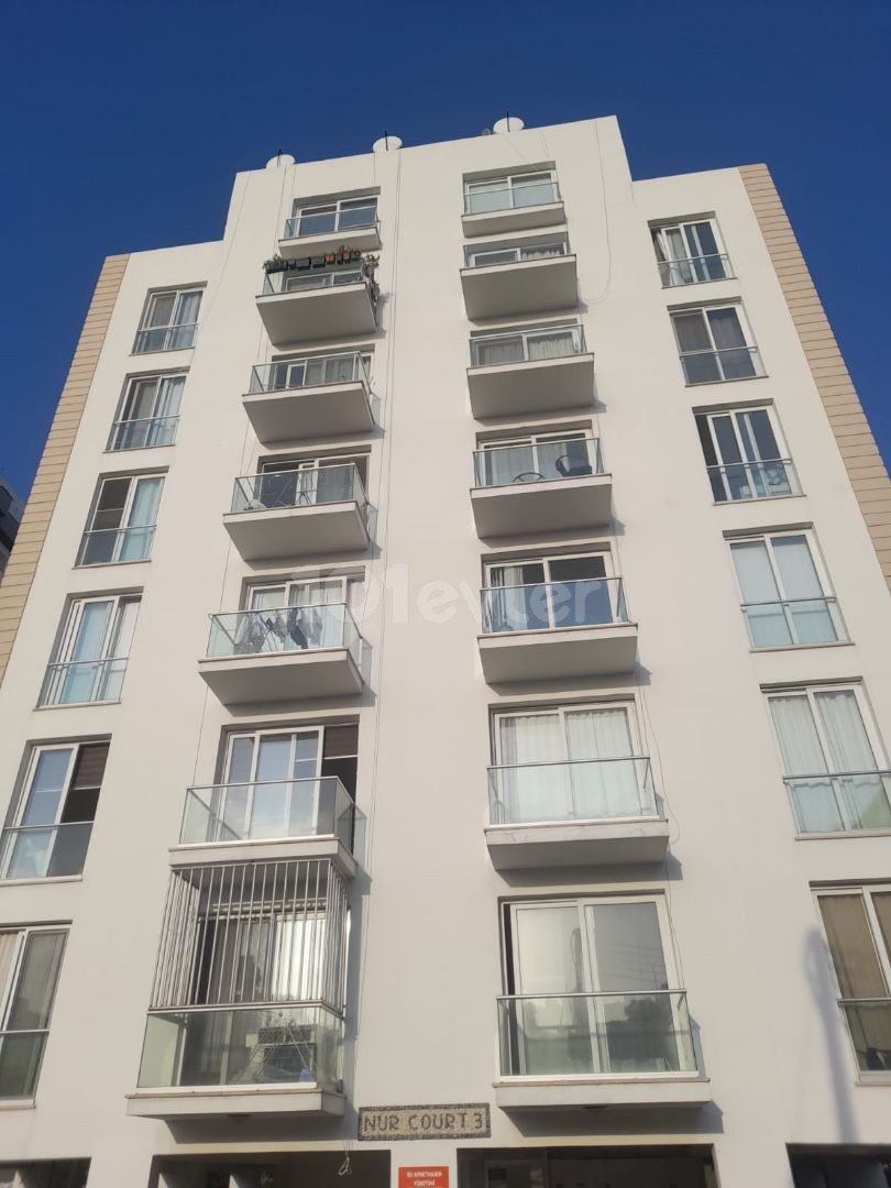 SATILIK GÜZEL 2+1 DAİRE GIRNE MERKEZ