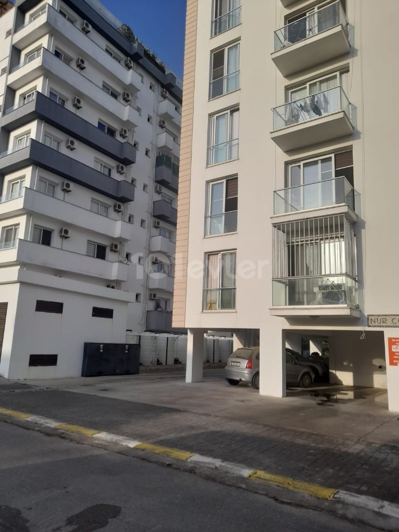 SATILIK GÜZEL 2+1 DAİRE GIRNE MERKEZ