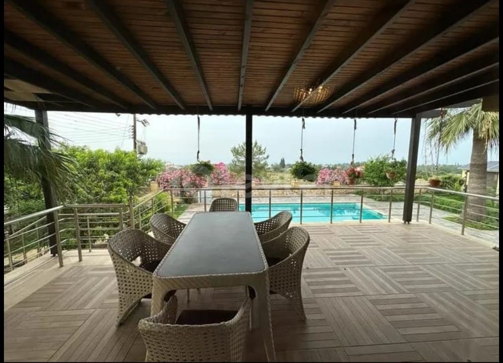 LUKS 5+1 VILLA ZU VERMIETEN CATALKOY KYRENIA