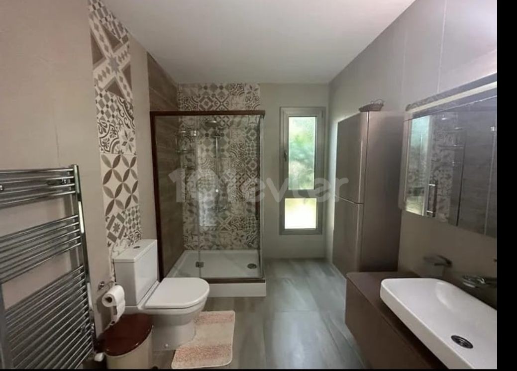 LUKS 5+1 VILLA ZU VERMIETEN CATALKOY KYRENIA