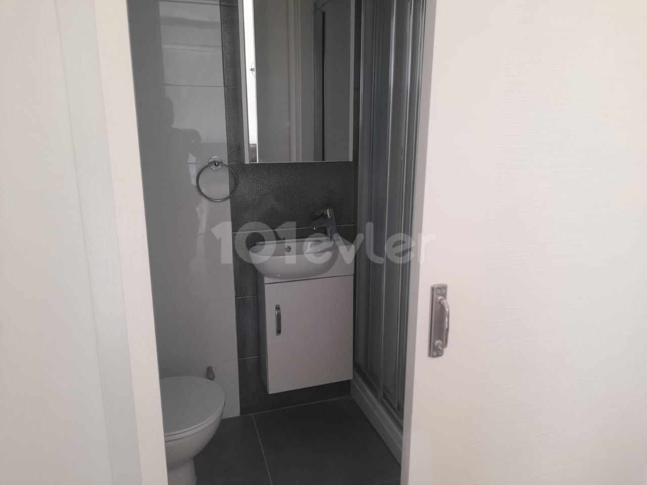 LUXURIOUS 2+1 APARTMENT IN KARAOĞLANOĞLU