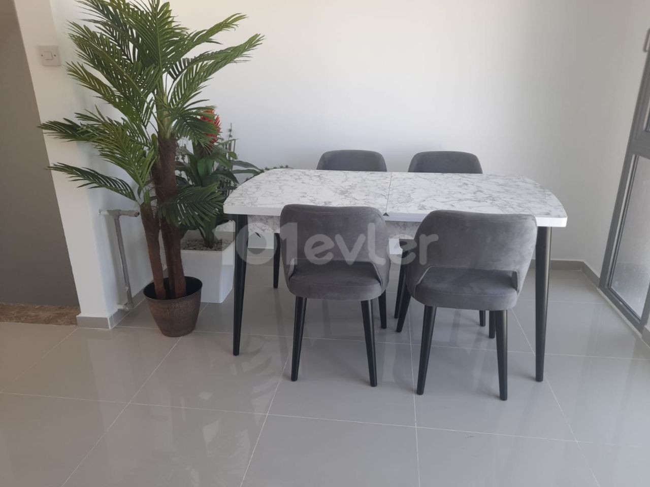 LUXURIOUS 2+1 APARTMENT IN KARAOĞLANOĞLU