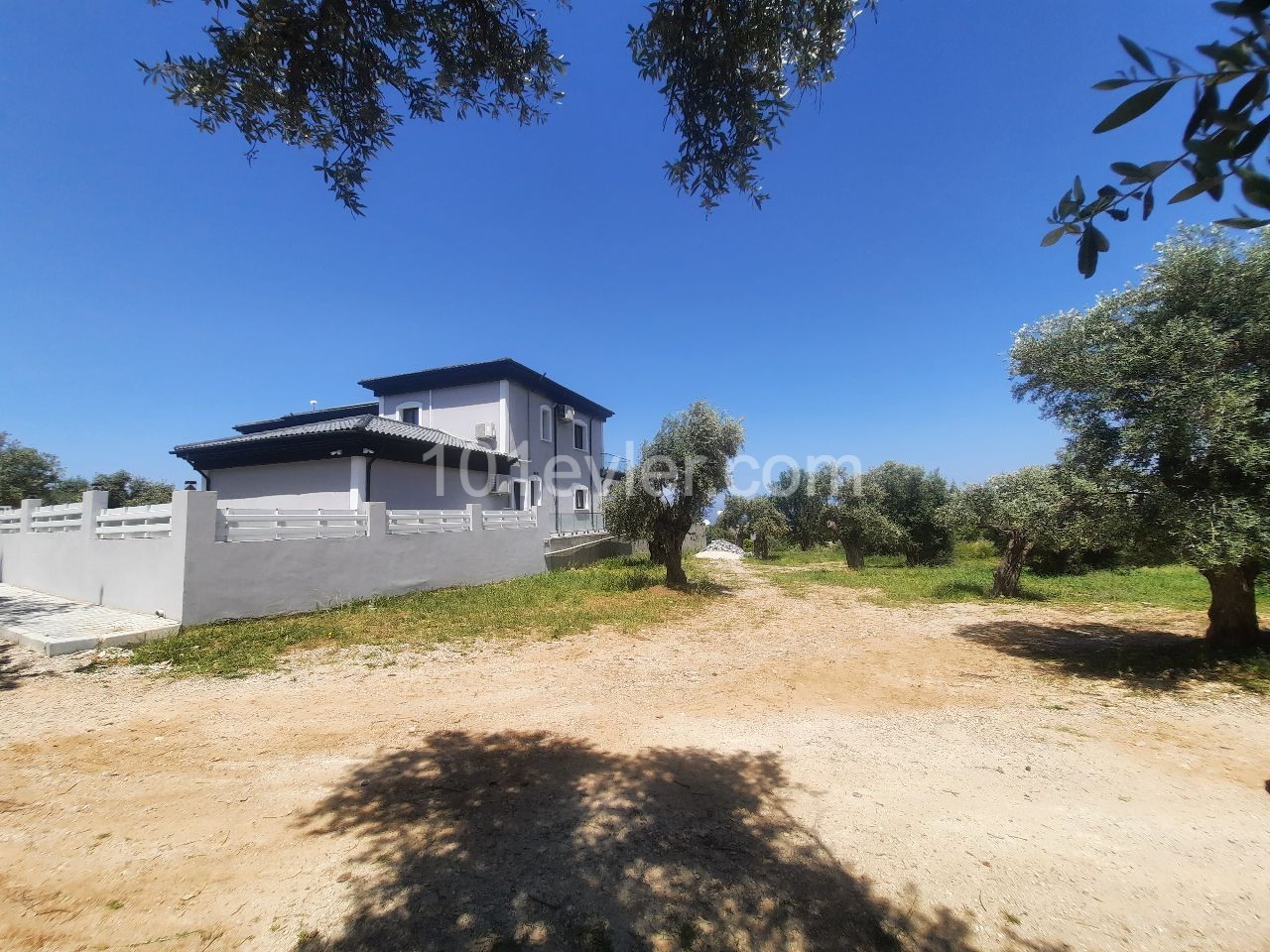 Residential Zoned Plot For Sale in Alsancak, Kyrenia