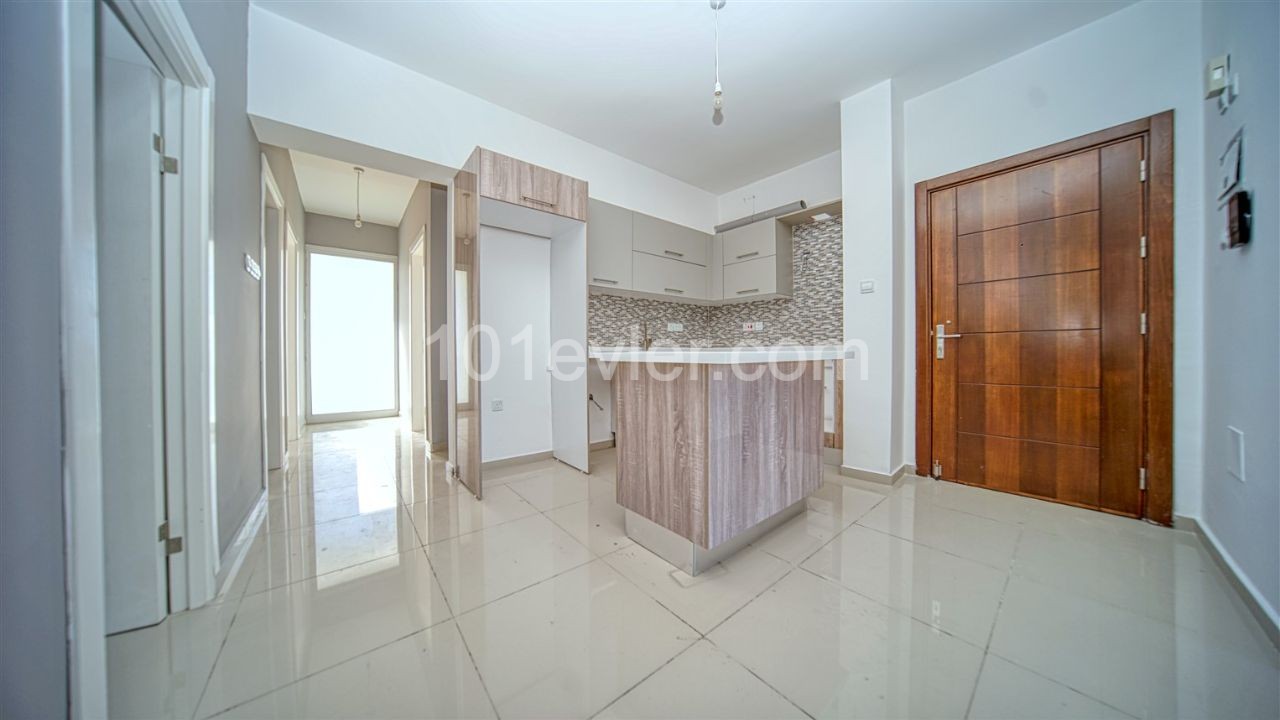 Lefkoşa Dereboyunda 3+1  KOÇAN HAZIR -HEMEN TESLİM -Türk Malı - Penthouse ( kdv yok -trafo yok ) 