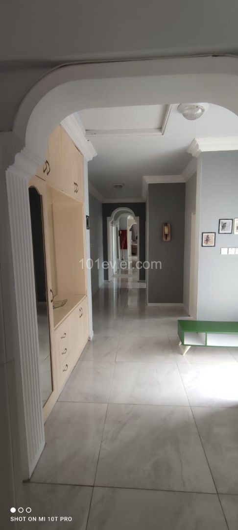 Girne Alsancak'ta 3+1 Özel Havuzlu Bungalow