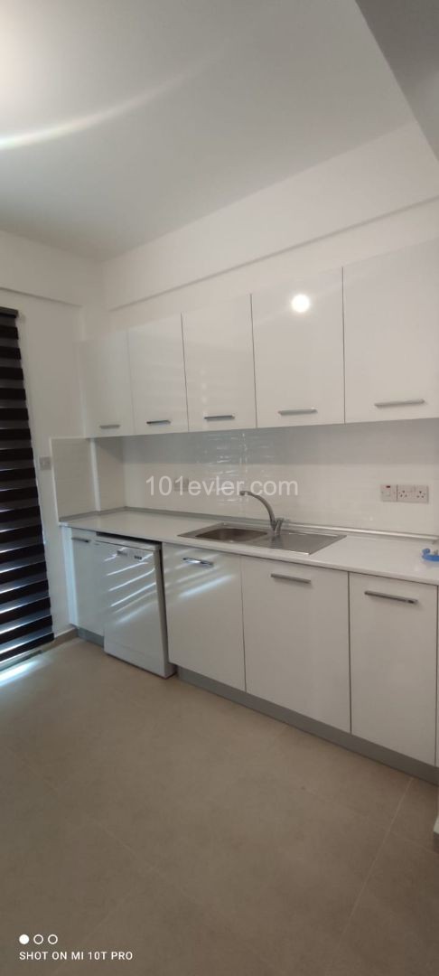 Flat To Rent in Alsancak, Kyrenia