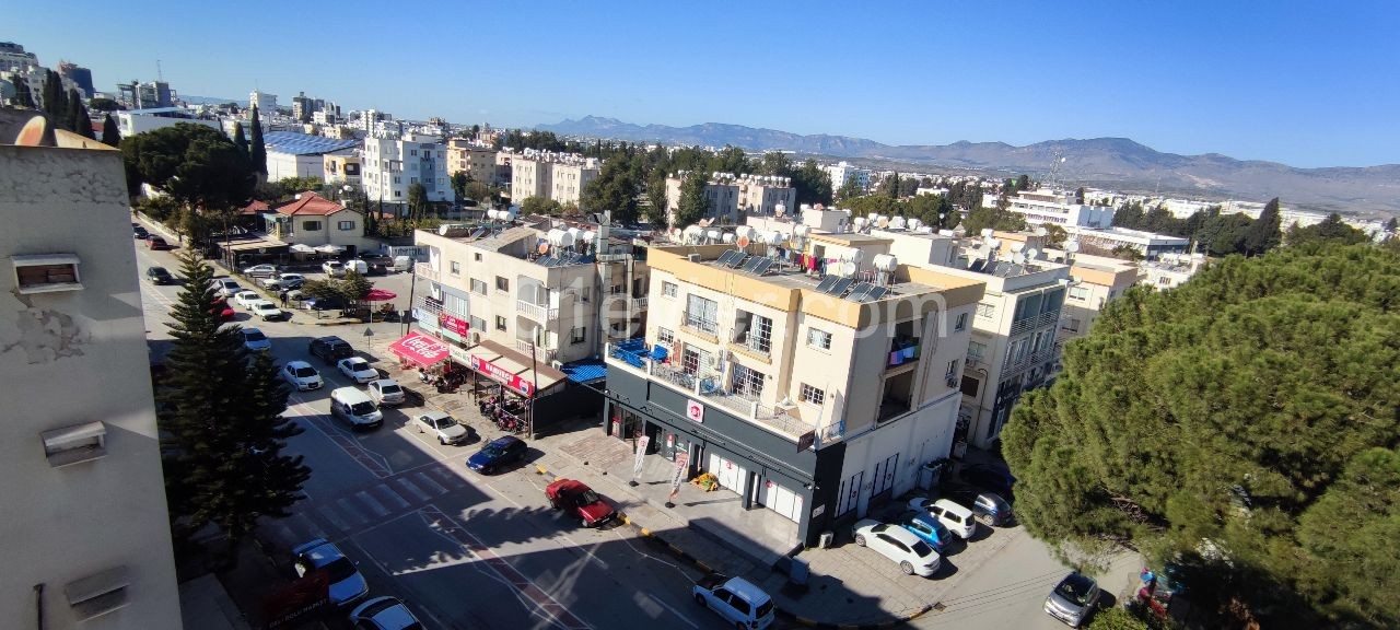 YENISEHIR, 180 M2 auf der Hauptstraße zum Verkauf (Grundstück-Wohnung und Auto Austausch geöffnet ) ** 