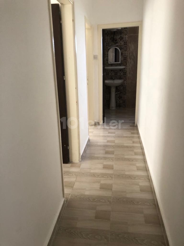 Magusa DAU-gegenüber, 10 Monate schöne 2 + 1 Wohnung ** 