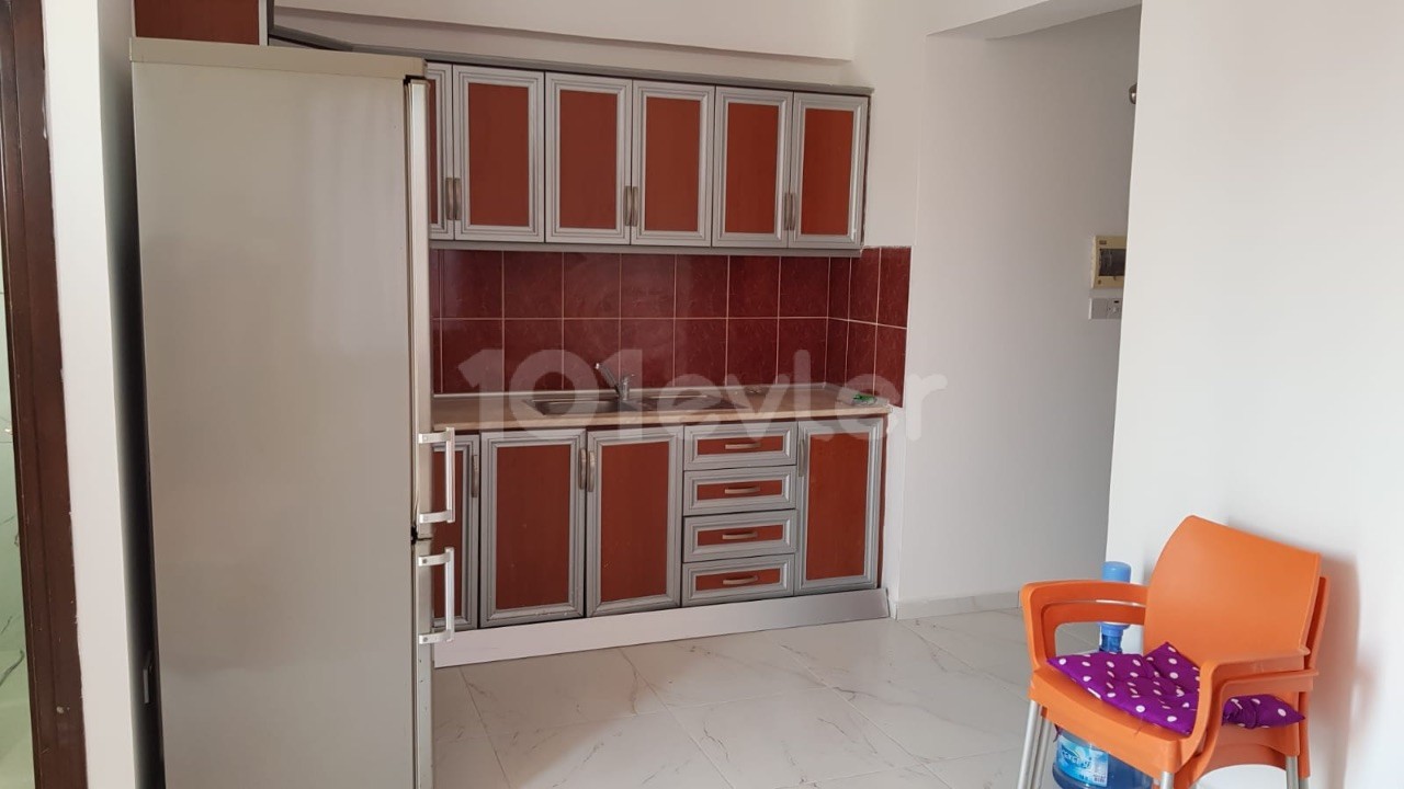 Magusa Merkez kiralık 1+1 eşyalı daire