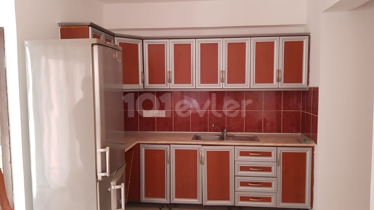 Magusa Merkez kiralık 1+1 eşyalı daire