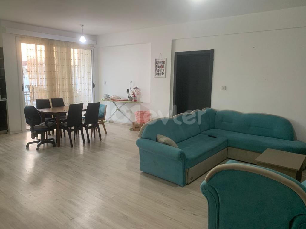 Mağusa merkez eşyalı 2+1 kiralık daire