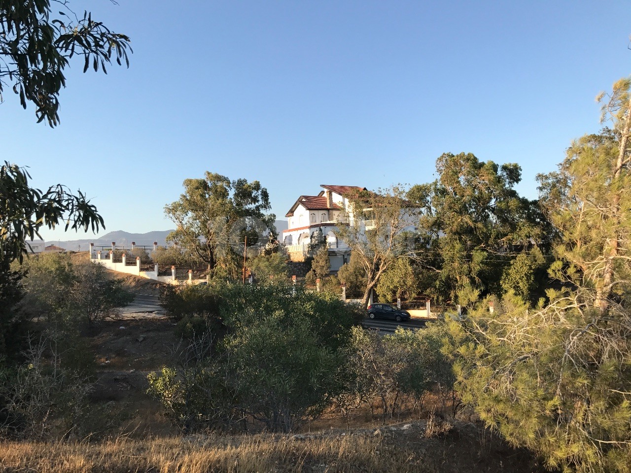 2 Hektar mit Blick auf die Berge und die Stadt auf dem Hügel der Liebhaber 860 m2 Einfamilienhaus ** 