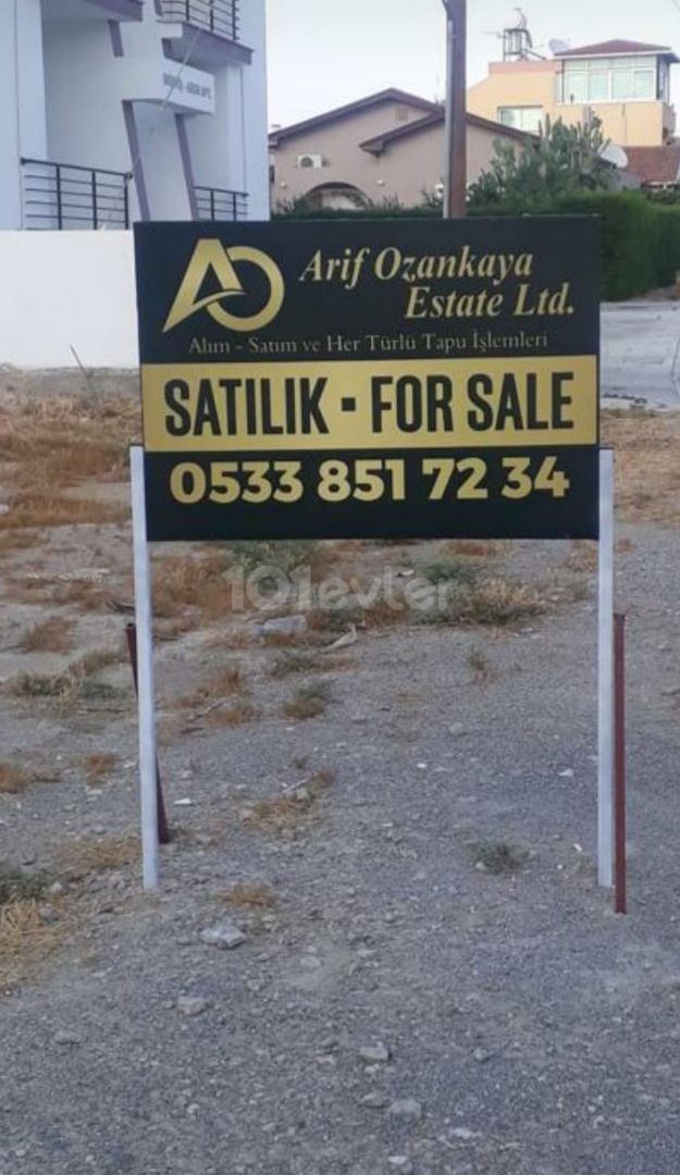 Saklıkent  karşısı   LEFKOŞA - DAÜ Yolu üzeri Satılık Arsalar 