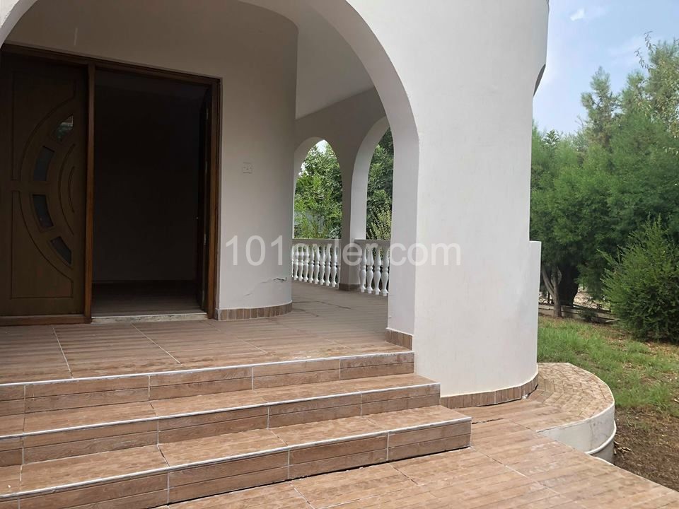 Detached House To Rent in Karaoğlanoğlu, Kyrenia