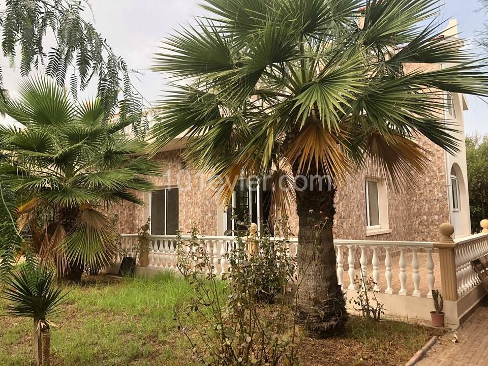 Detached House To Rent in Karaoğlanoğlu, Kyrenia