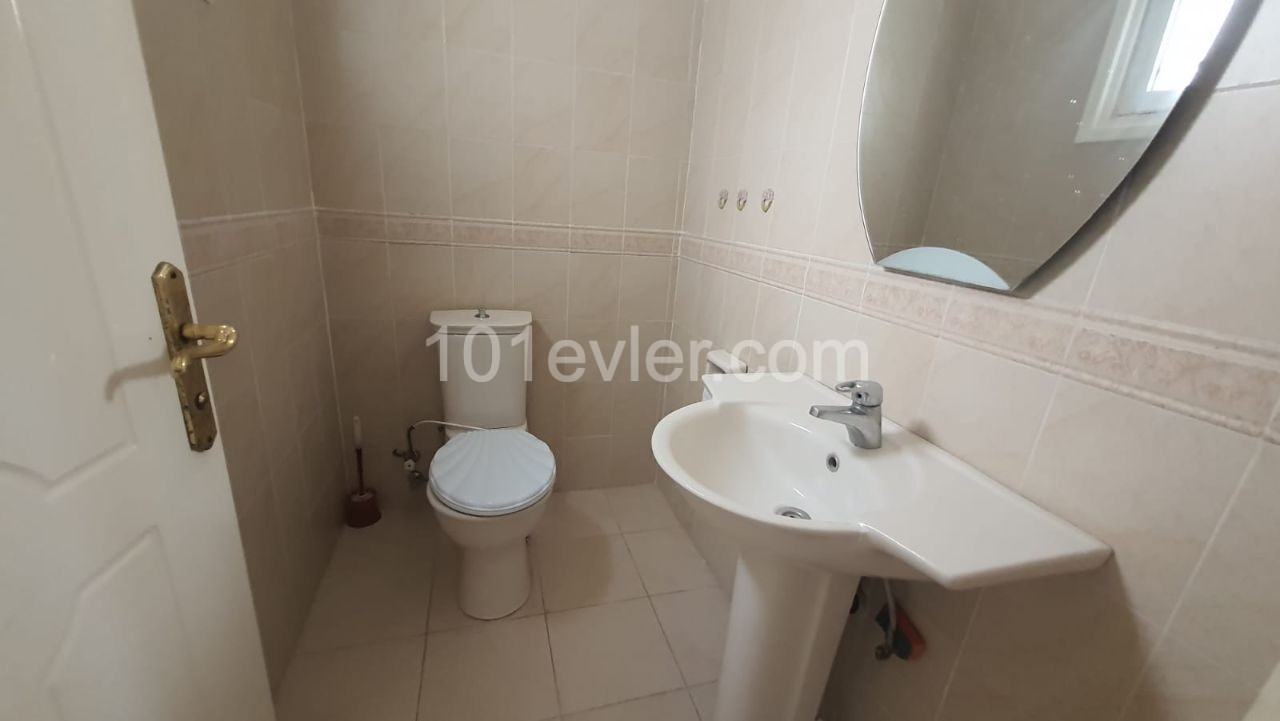 Girne Merkez Kiralık 3+1 Daire