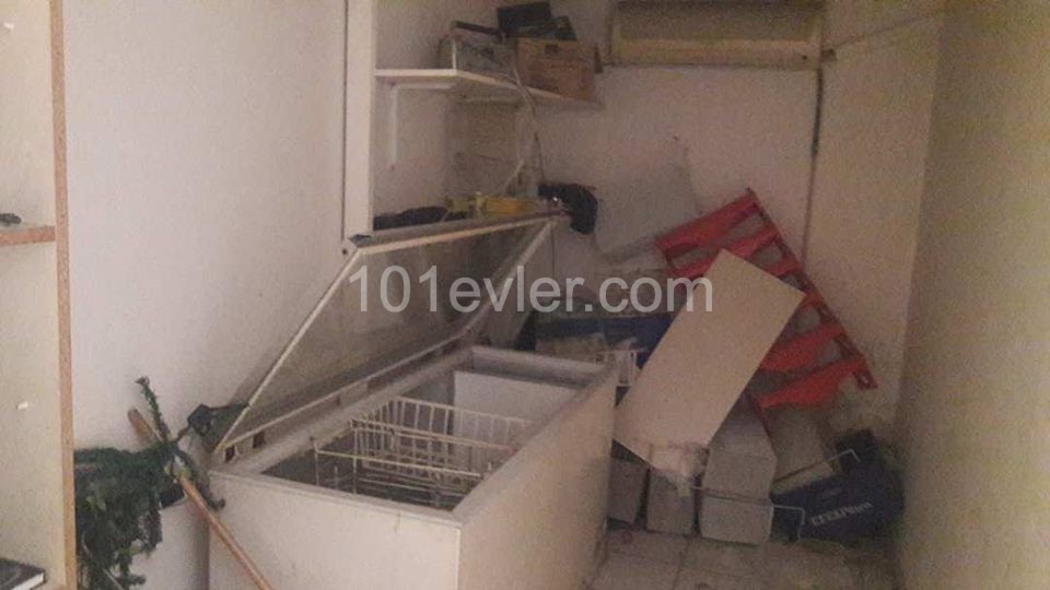 50 m2 fundamental Shop zum Verkauf in Kyrenia Basar 24.000 STG / 0548 823 96 10 ** 