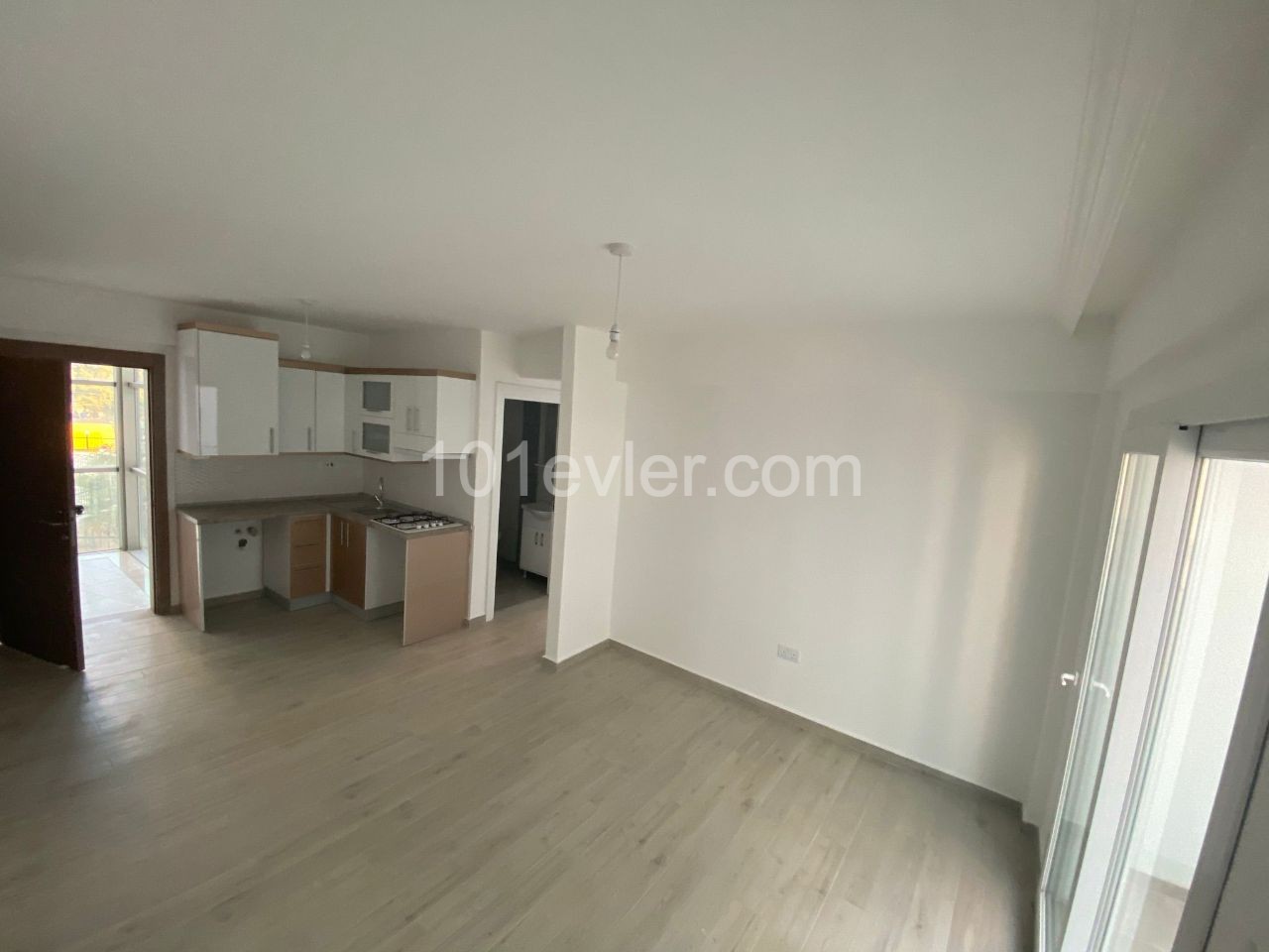 Karakum'da 2+1 luks eşyalı penthouse 1000 STG / 0548 823 96 10