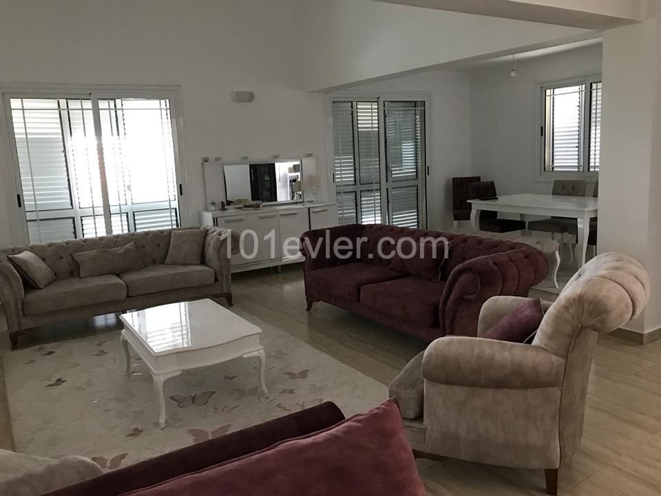 Zeytinlik'de 3+1 eşyalı villa 800 STG / 0548 823 96 10