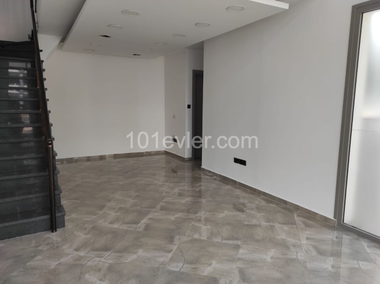 Business To Rent in Girne Merkez, Kyrenia