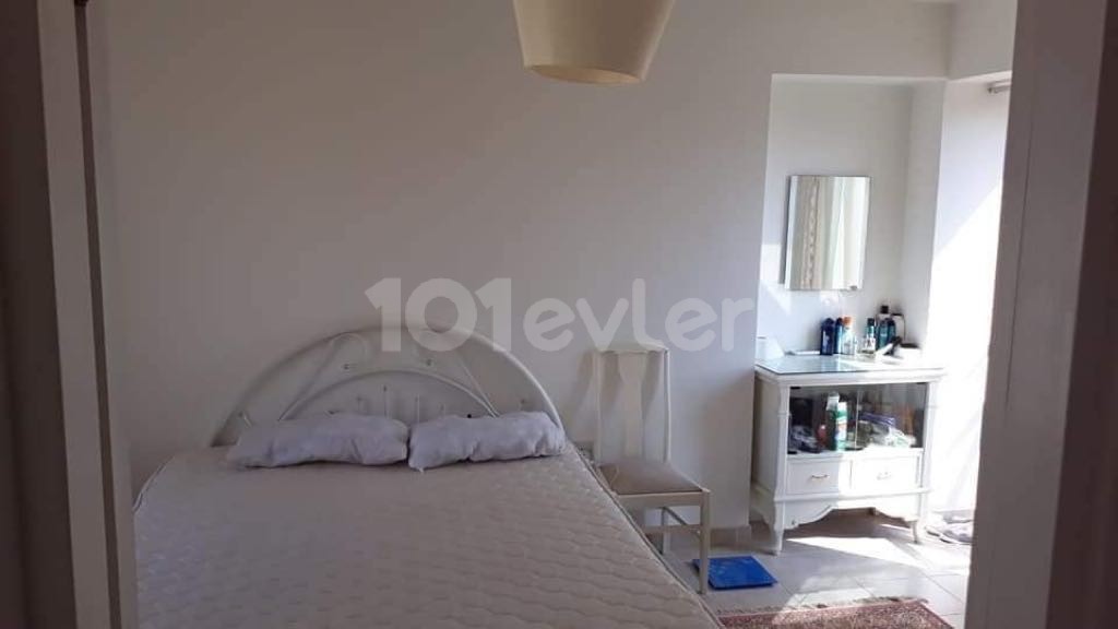 350 STG / 0548 823 9610 with 2+1 furnished communal pool in Çatalköy ** 