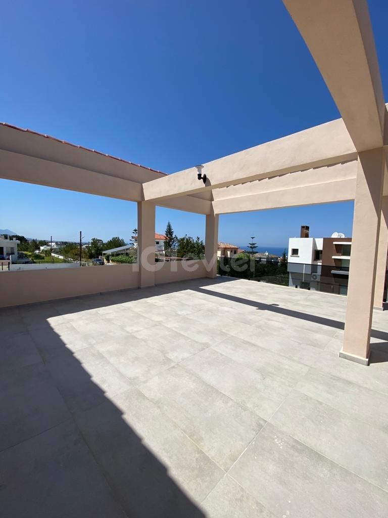 4+1 Villa Zu Vermieten In Kyrenia Chatalköy / Mit Pool ** 