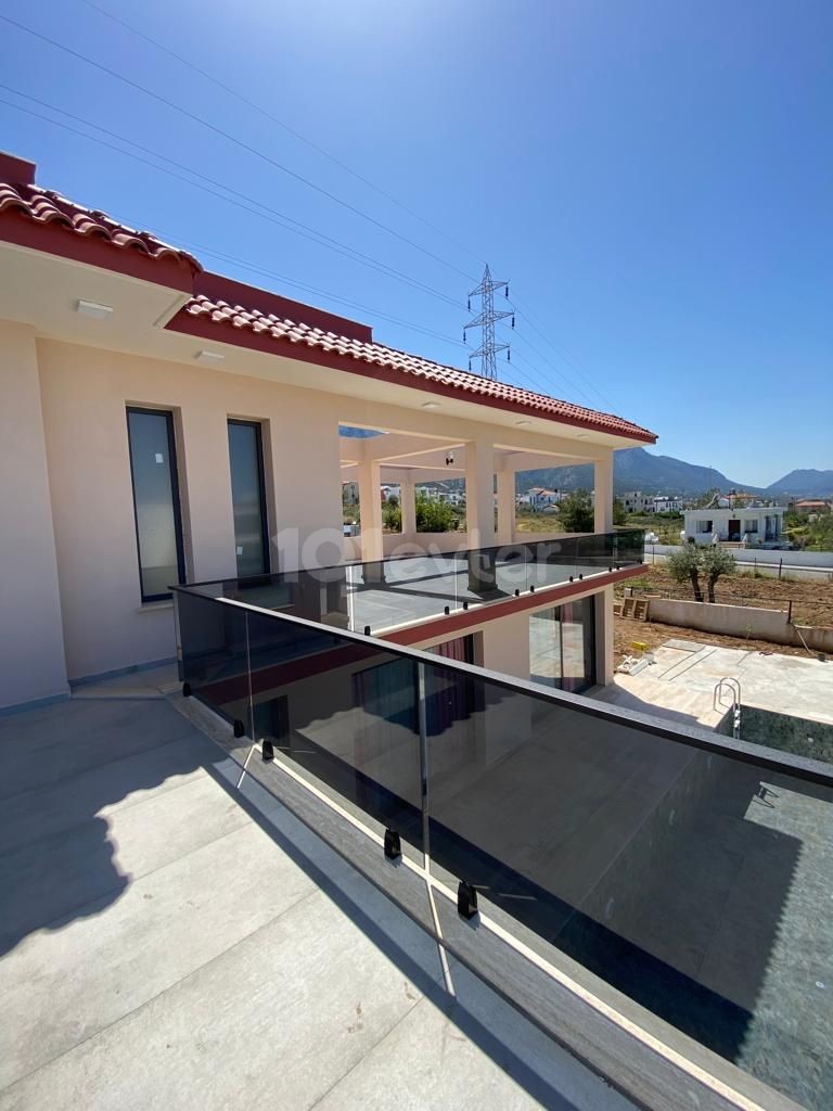 4+1 Villa Zu Vermieten In Kyrenia Chatalköy / Mit Pool ** 