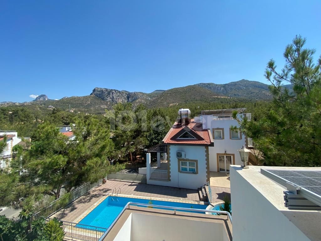 4+1 Villa Zu Vermieten In Kyrenia Chatalköy / Mit Privatem Pool ** 