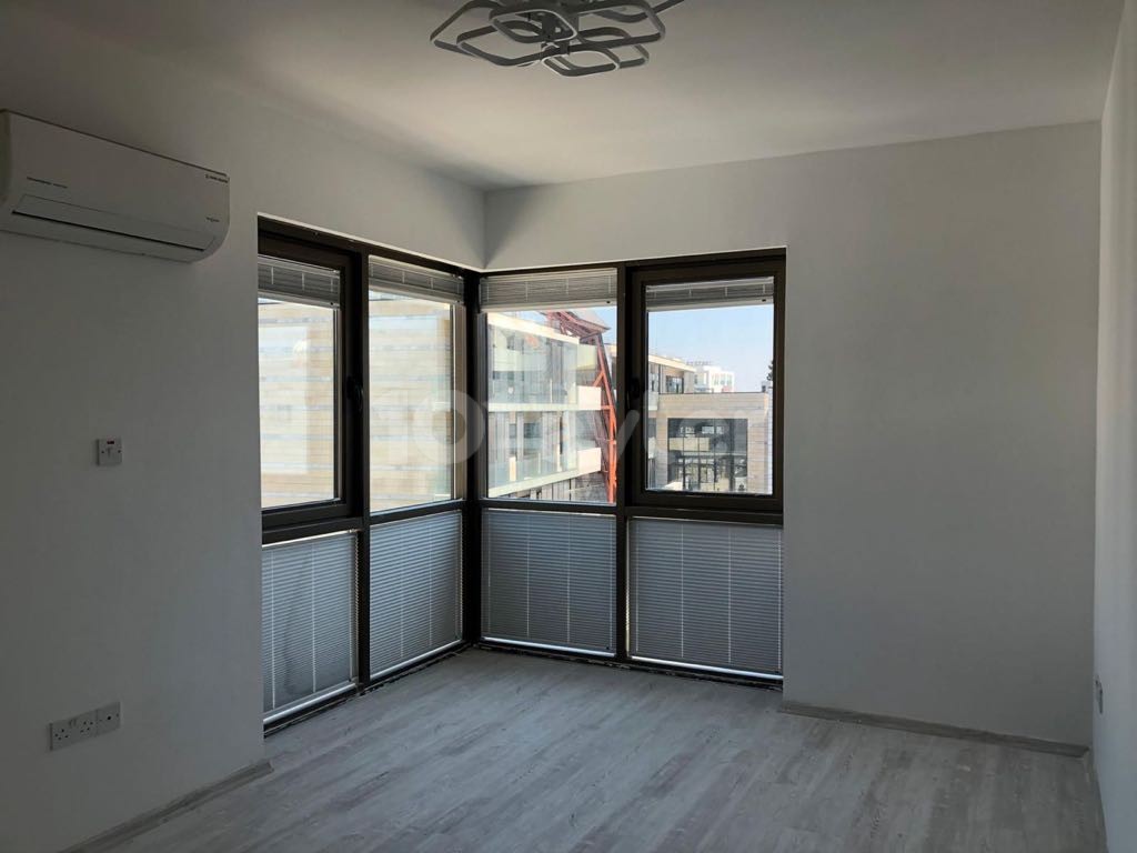 Near the new municipality 3+1 unfurnished 600 Stg / 0548 823 9610 ** 