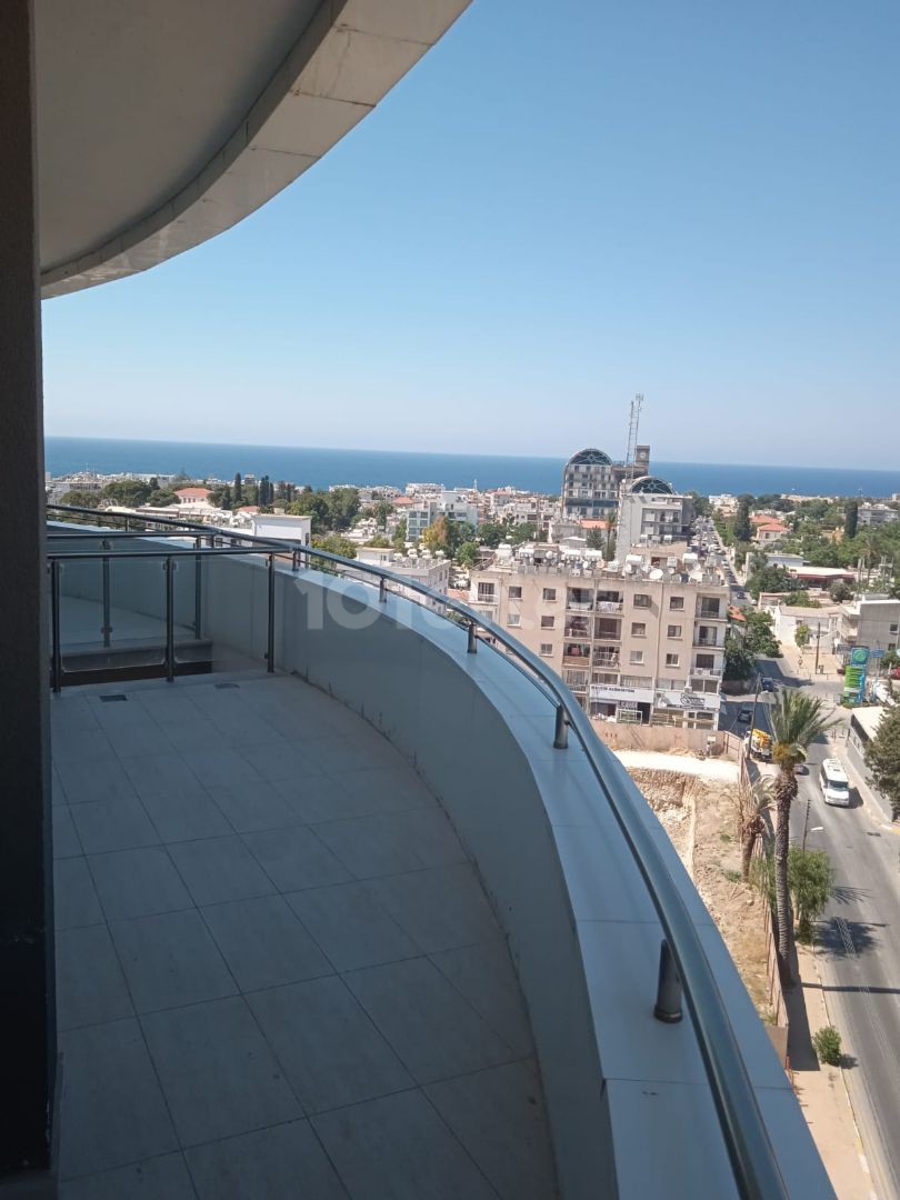 Girne Merkez Kiralık 2+1 Penthouse Daire / Deniz Manzaralı