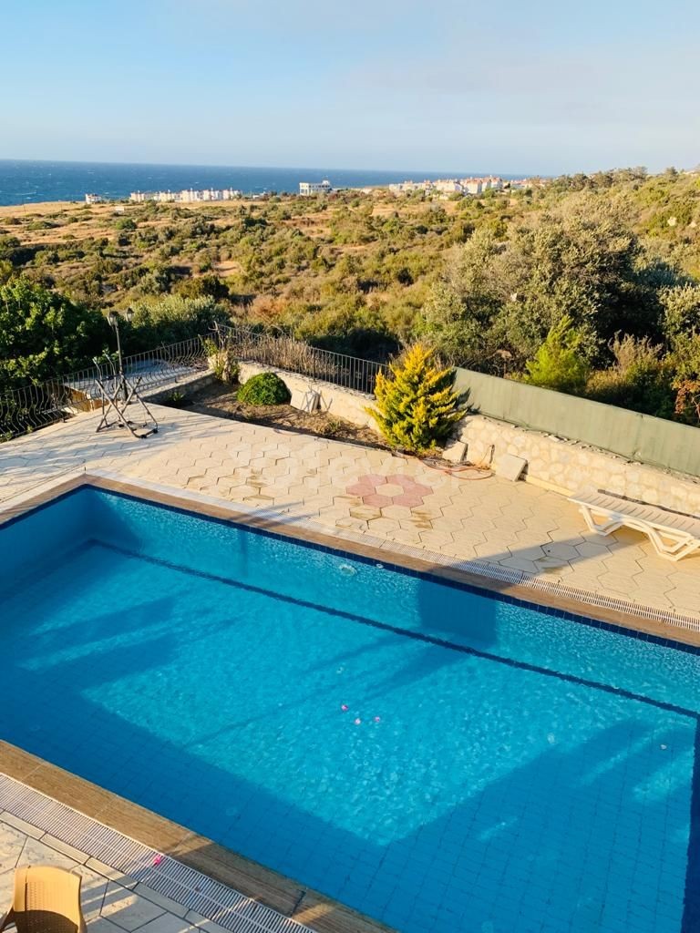 4 bedroom villa for rent in Kyrenia, esentepe