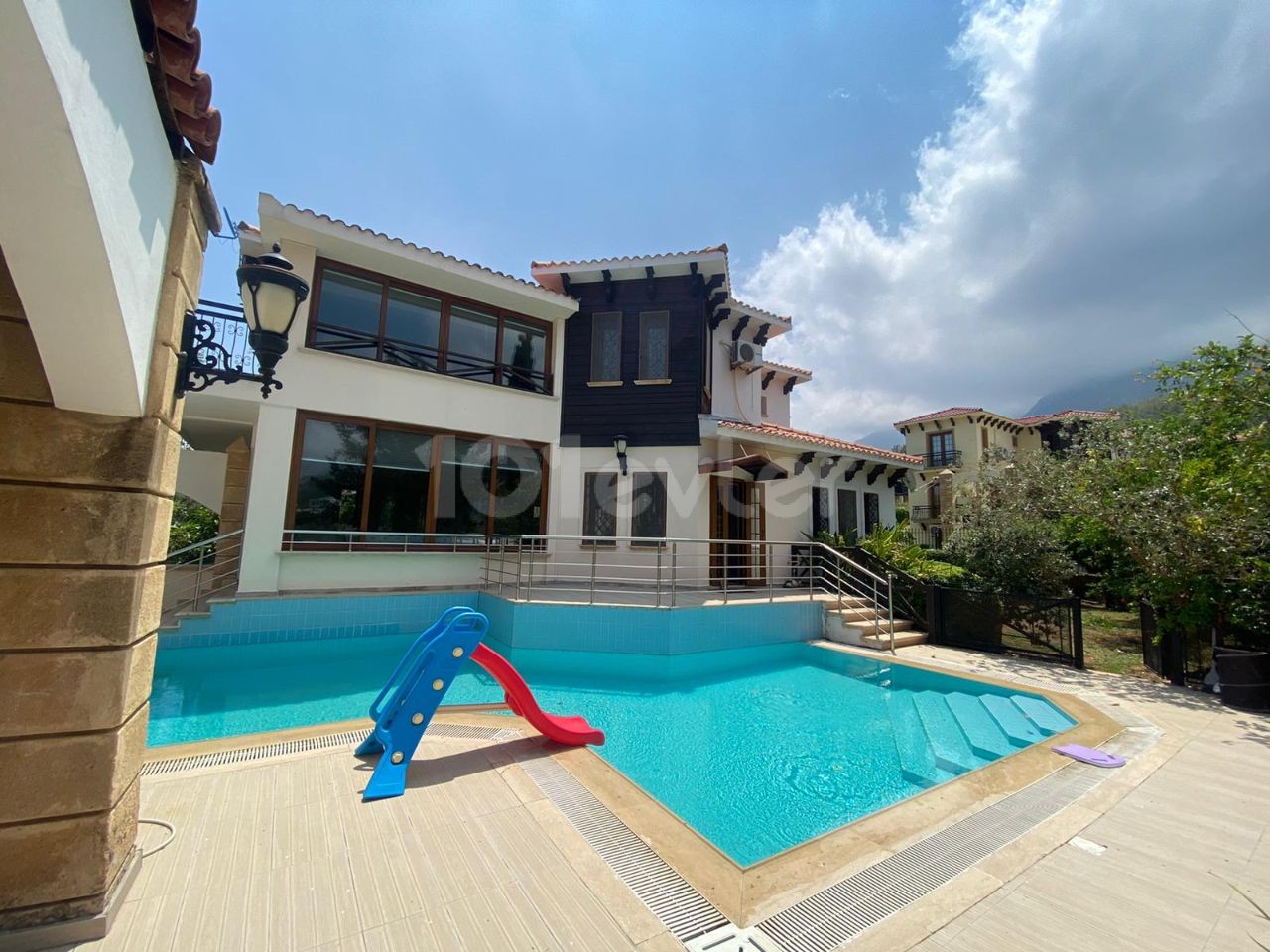 Bellapais Konaklarında 4+1 villa 2400 STG / 0548 823 96 10