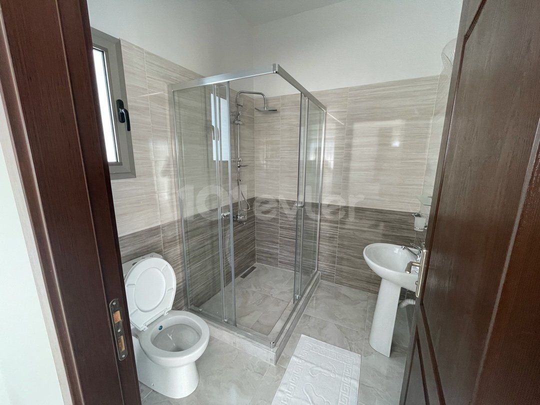 Girne Çatalköy Manzaralı Satılık 4+1 Villa