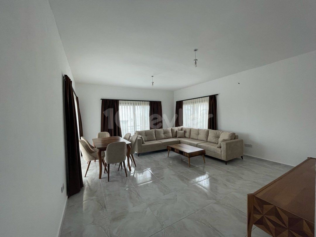 Girne Çatalköy Manzaralı Satılık 4+1 Villa