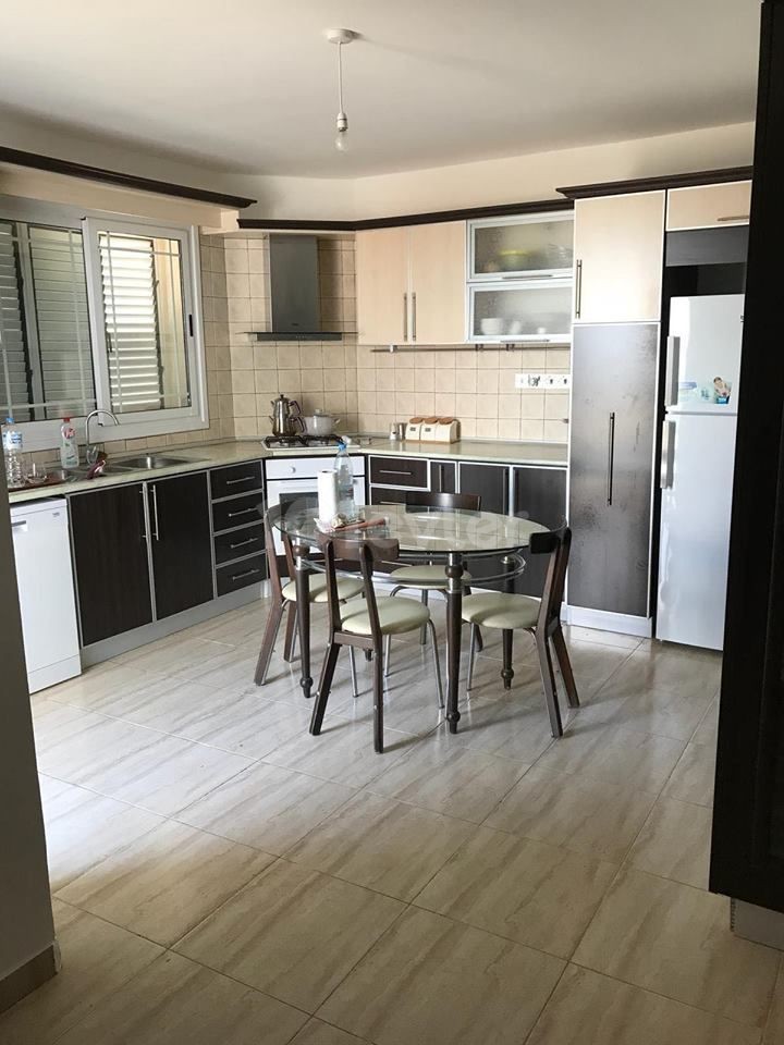 Zeytinlik'de 3+1 eşyalı villa 850 STG / 0548 823 96 10