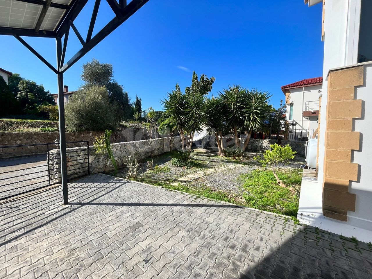 Kyrenia Karsiyaka 3+1 Villa zu vermieten / mit privatem Pool