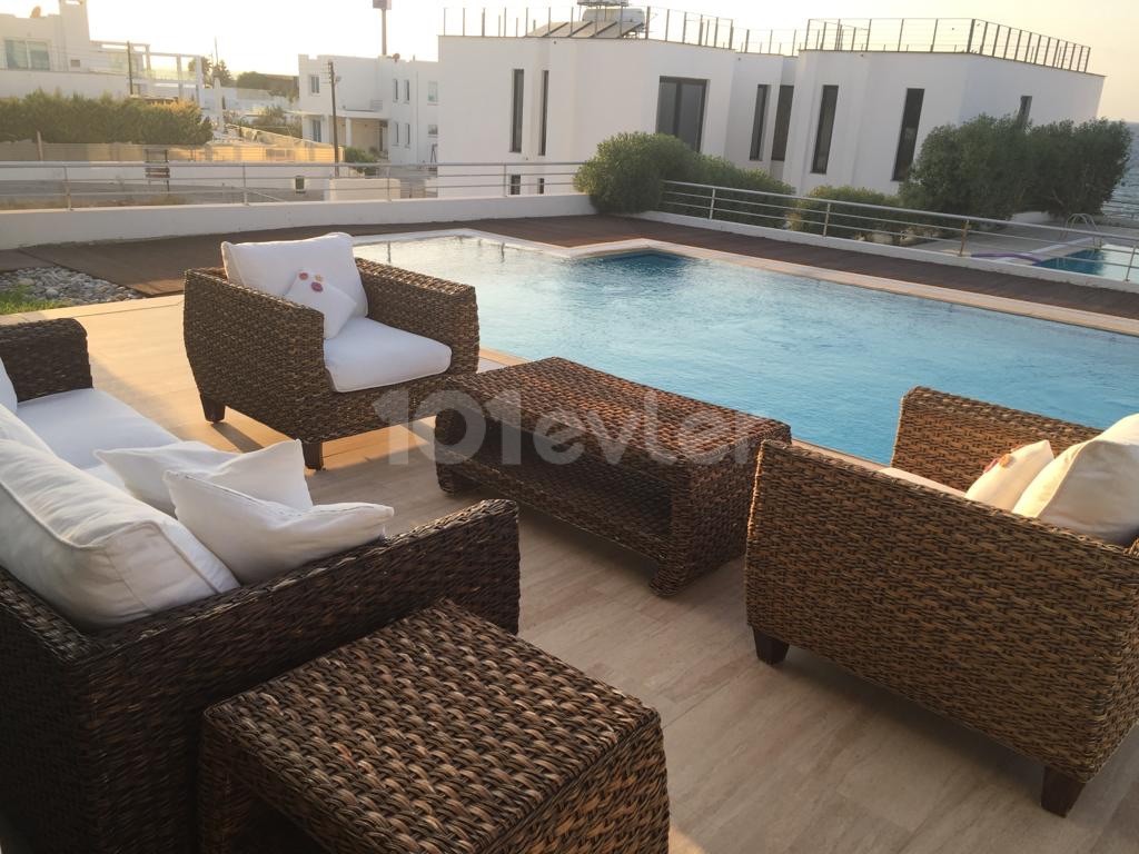 Girne Çatalköy Kiralık 4+2 Villa / Özel Havuzlu 