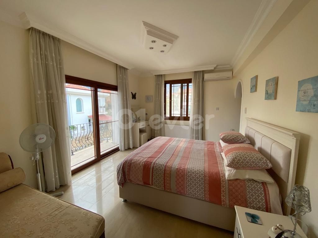 Girne Bellapais Kiralık 3+1 Villa / ESK yürüme mesafesinde