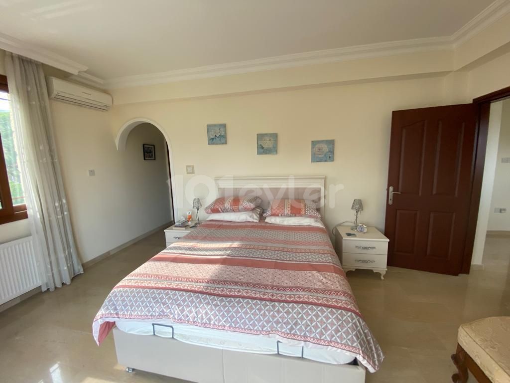 Girne Bellapais 3+1 Villa For Rent / ESK ist zu Fuß erreichbar